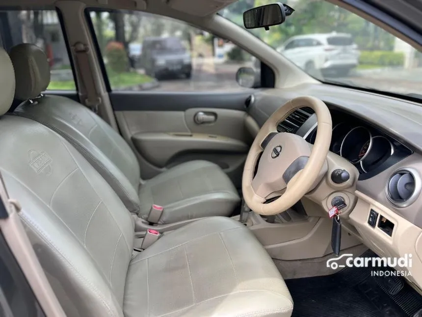 2008 Nissan Grand Livina XV MPV