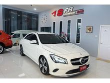 2017 Mercedes-Benz CLA200 1.6 W117 (ปี 14-18) Urban Sedan