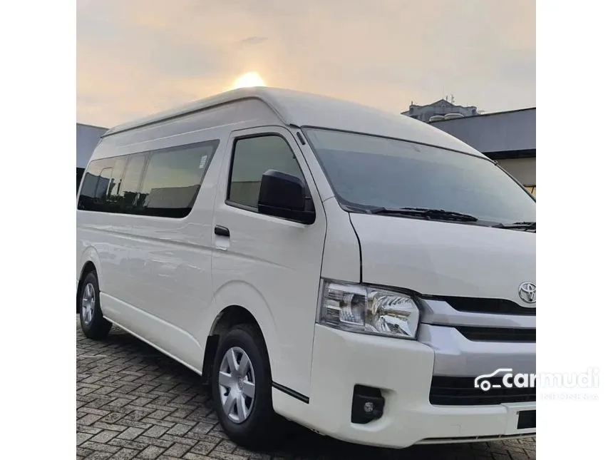 2025 Toyota Hiace Premio Van