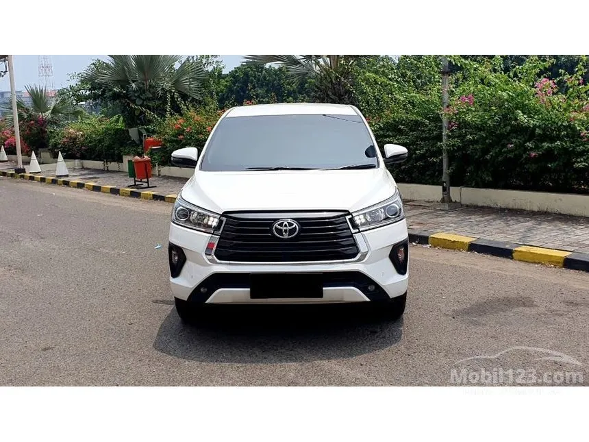 Jual Mobil Toyota Kijang Innova 2021 V Luxury 50th Anniversary 2.0 di DKI Jakarta Automatic MPV Putih Rp 325.000.000