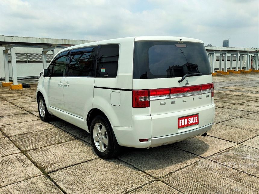 Mitsubishi delica 2014