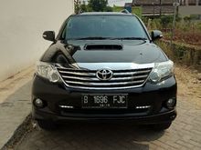 FORTUNER G DIESEL MATIC 2014 Dp 25jt A/t Di Jmn Full Orisinil Luar Dalam Wrn Hitam Kondisi SUPER ISTIMEWAH