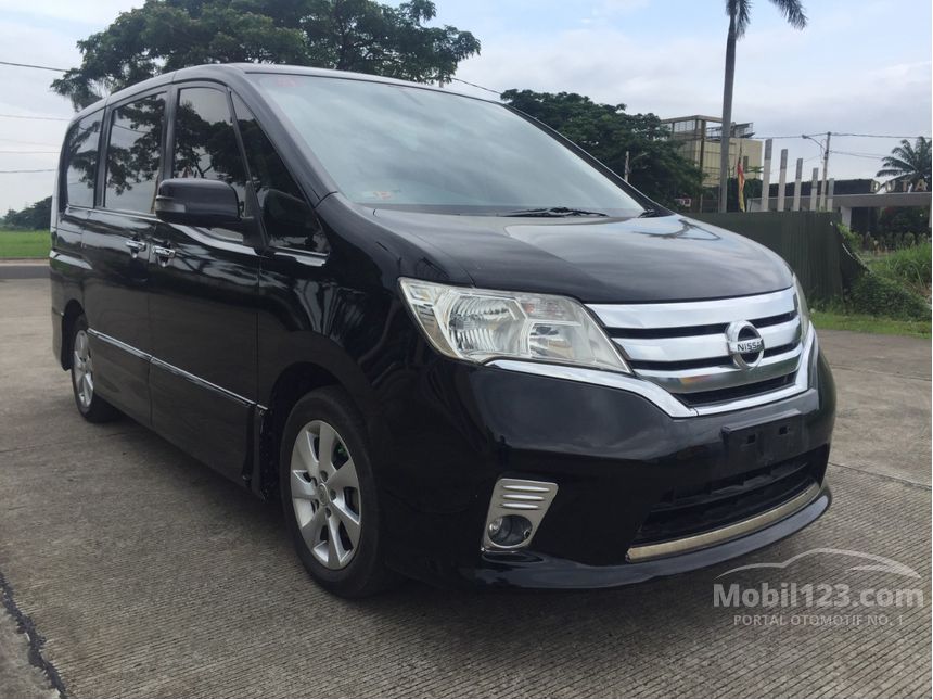 Nissan serena 2015