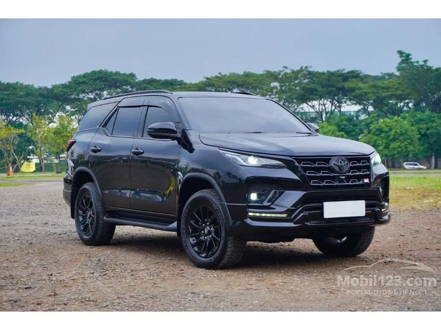 2022 Toyota Fortuner GR Sport 4X2 SUV