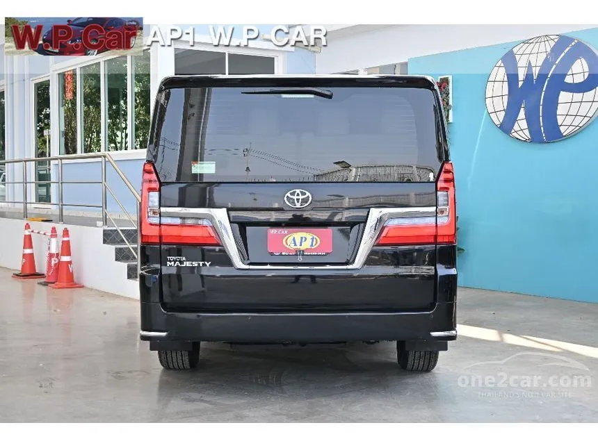 2020 Toyota Majesty Standard Van