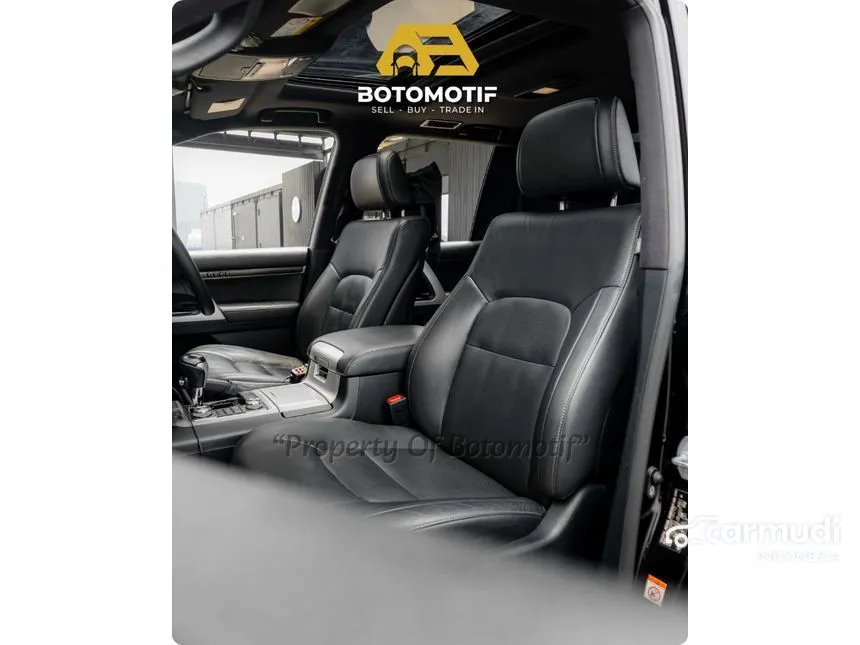 2017 Toyota Land Cruiser 200 VX-R SUV