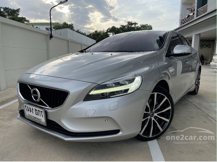 Volvo V40 18 T4 2 0 In กร งเทพและปร มณฑล Automatic Wagon ส เง น For 0 000 Baht One2car Com