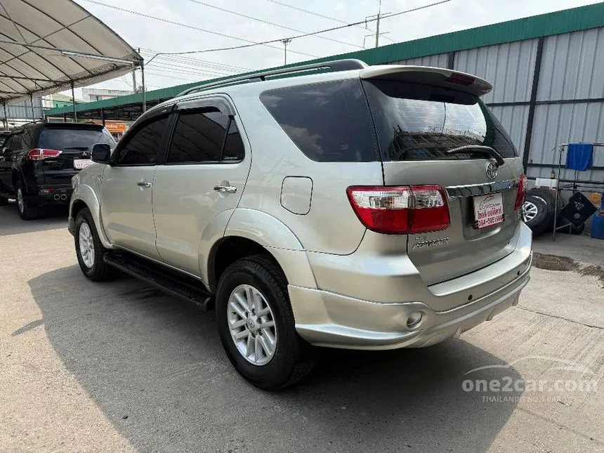 2010 Toyota FORTUNER V SUV