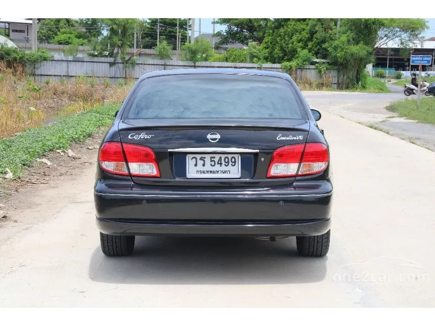2003 Nissan CEFIRO Executive Sedan