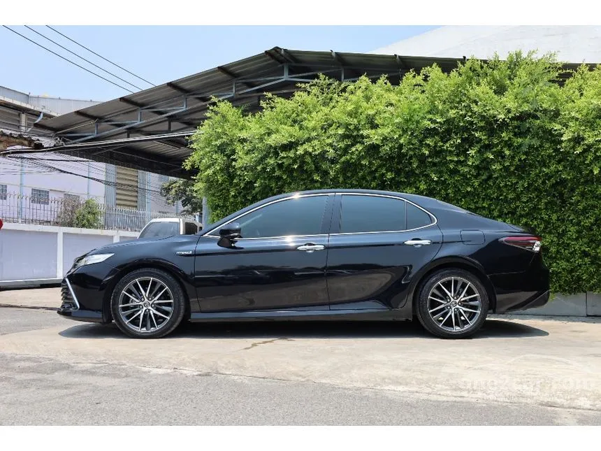 2022 Toyota CAMRY HEV Premium Luxury Sedan