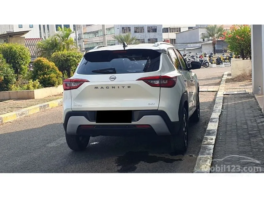 2023 Nissan Magnite Premium (2 Tone) SUV