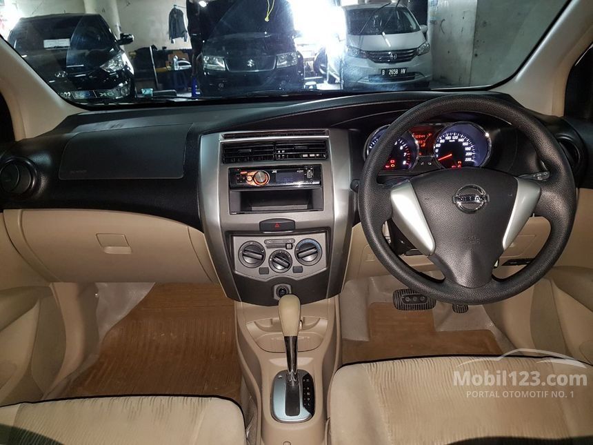 Jual Mobil  Nissan Grand Livina 2014 XV 1 5 di DKI Jakarta 