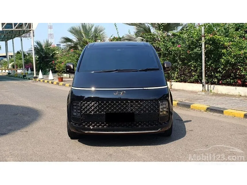 Jual Mobil Hyundai Staria 2022 Signature 7 2.2 di DKI Jakarta Automatic Wagon Hitam Rp 780.000.000