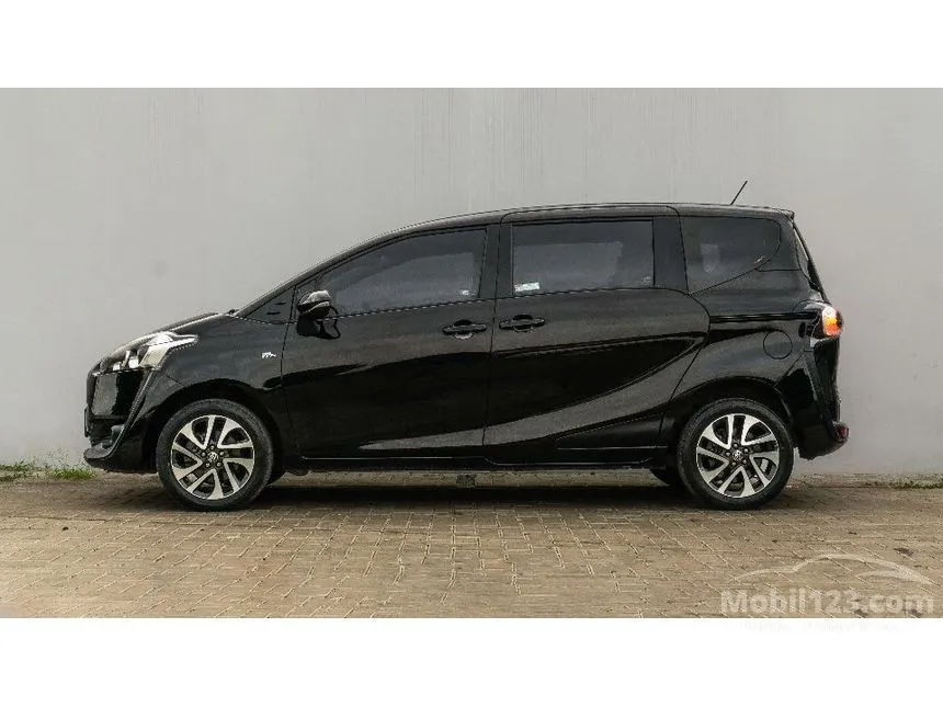 2019 Toyota Sienta V MPV