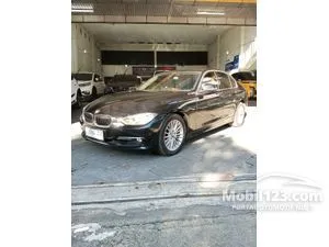 2013 BMW 320i 2.0 Luxury Sedan