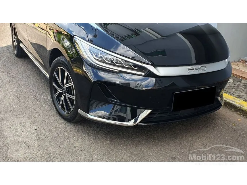 2024 BYD M6 Superior 7 Seater MPV