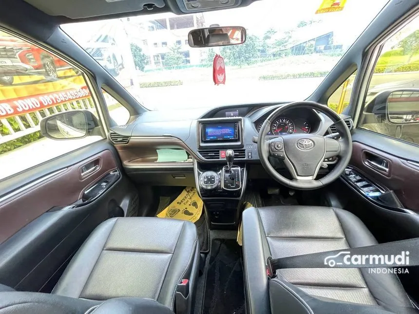 2018 Toyota Voxy MPV