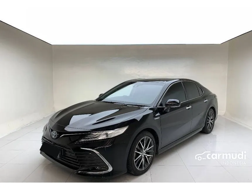 2021 Toyota Camry Hybrid Sedan