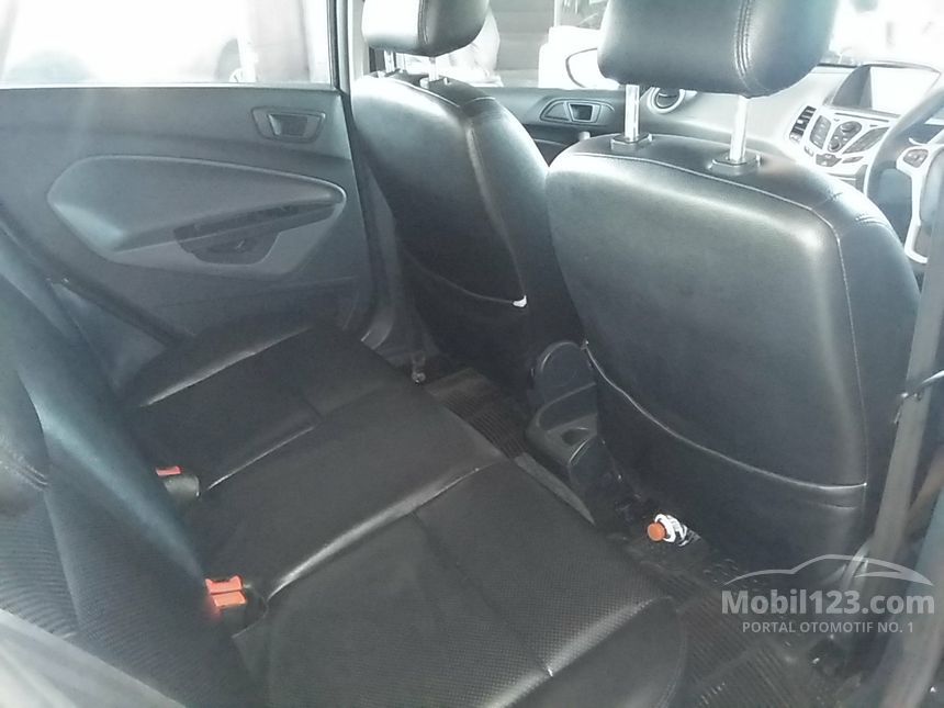  Jual  Mobil  Ford  Fiesta  2012 Trend 1 4 di Jawa  Tengah  