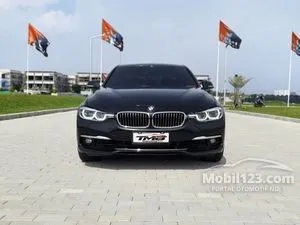 2018 BMW 320i 2.0 Luxury Sedan