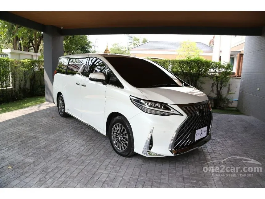 2022 Lexus LM300h Executive (7-Seater) Van