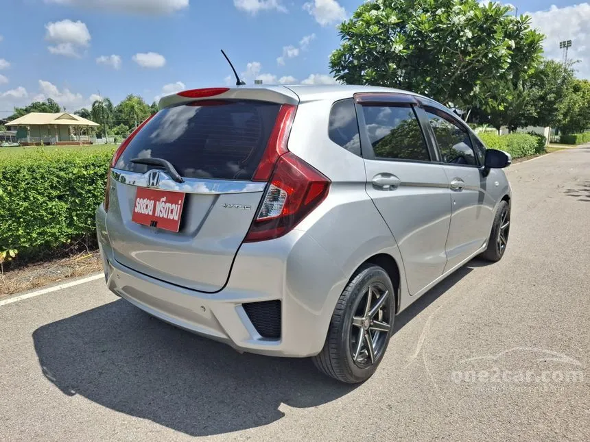 2016 Honda JAZZ V Hatchback