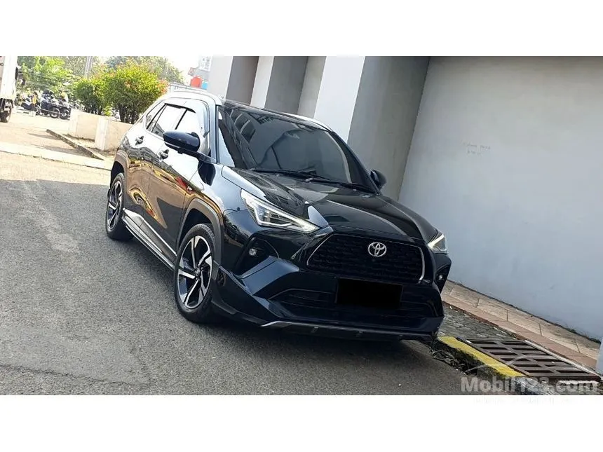 2023 Toyota Yaris Cross S HV with GR Parts Aero Pkg SUV