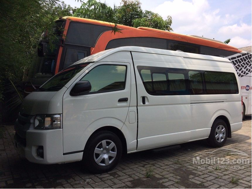 Jual Mobil Toyota Hiace 2019  High Grade Commuter 2 5 di 