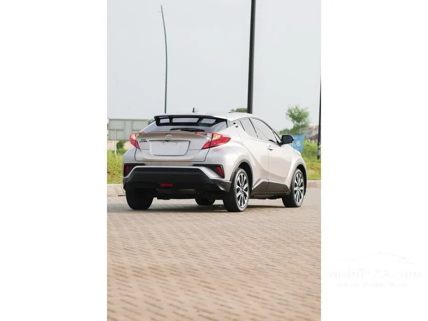 2018 Toyota C-HR (1 Tone) SUV