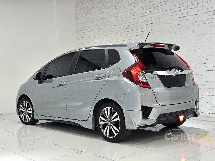 2016 Honda Jazz V i-VTEC Hatchback