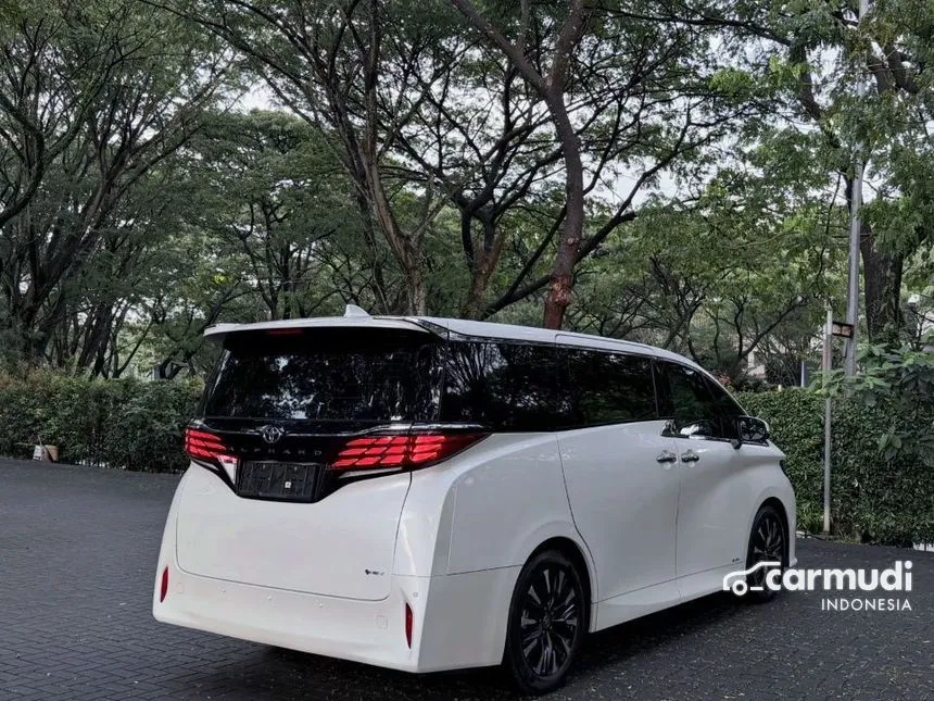 2023 Toyota Alphard HEV (Premium Color) MPV