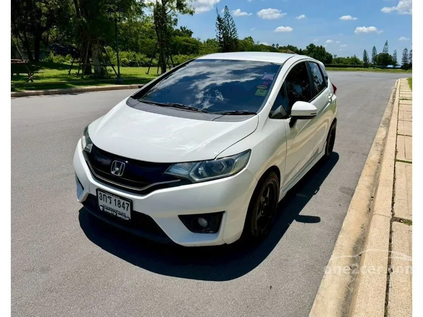 2014 Honda JAZZ SV Hatchback