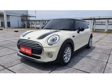 Mini Cooper 1.5 Turbo at Nik 2014 White Color Coupe 2 Door Low Miles 17ribuan Very Good Condition Kredit siap dibantu