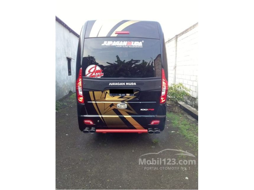 Jual Mobil Isuzu Elf 2018 2.8 di Jawa Timur Manual Minibus Hitam Rp 440