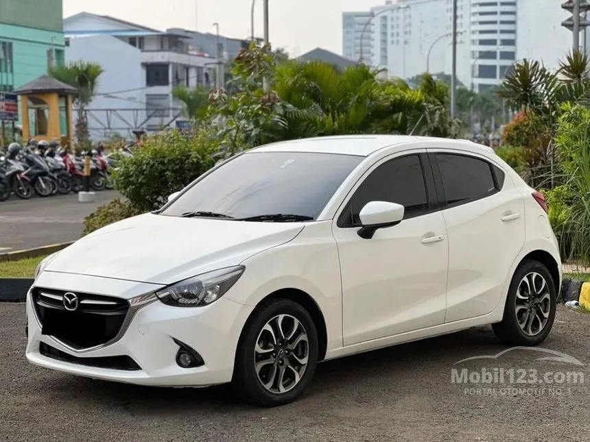 Jual Mobil Mazda 2 2015 GT 1.5 di DKI Jakarta Automatic Hatchback Putih Rp 153.000.000