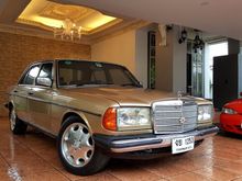 1986 Mercedes-Benz 230E 2.3 W123 Sedan AT