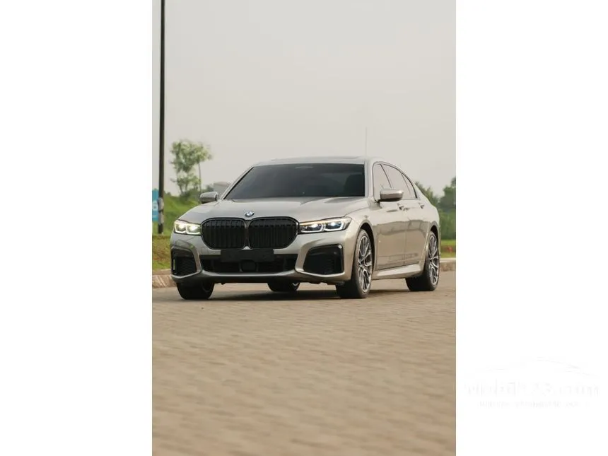 2022 BMW 730Li M Sport Sedan