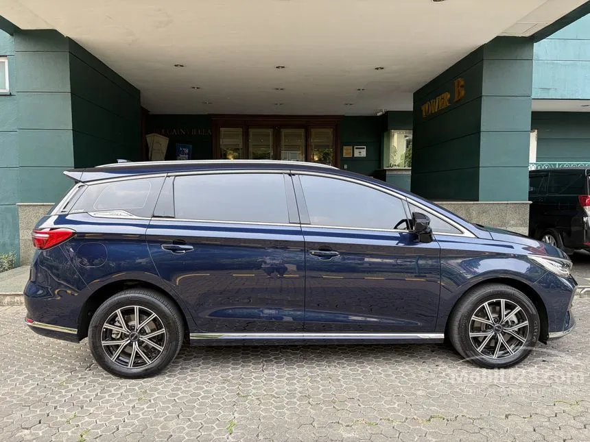 2025 BYD M6 Superior 7 Seater MPV