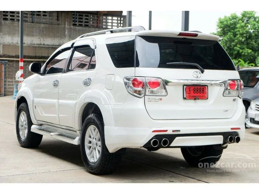 2013 Toyota FORTUNER V SUV