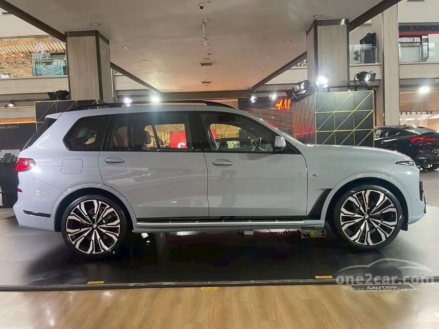2025 BMW X7 xDrive40d M Sport SUV