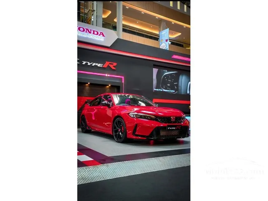 Jual Mobil Honda Civic 2023 Type R 2.0 di Jawa Timur Manual Hatchback Merah Rp 1.420.800.000