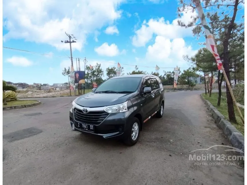 Jual Mobil Toyota Avanza 2015 E 1.3 di Jawa Barat Manual MPV Abu