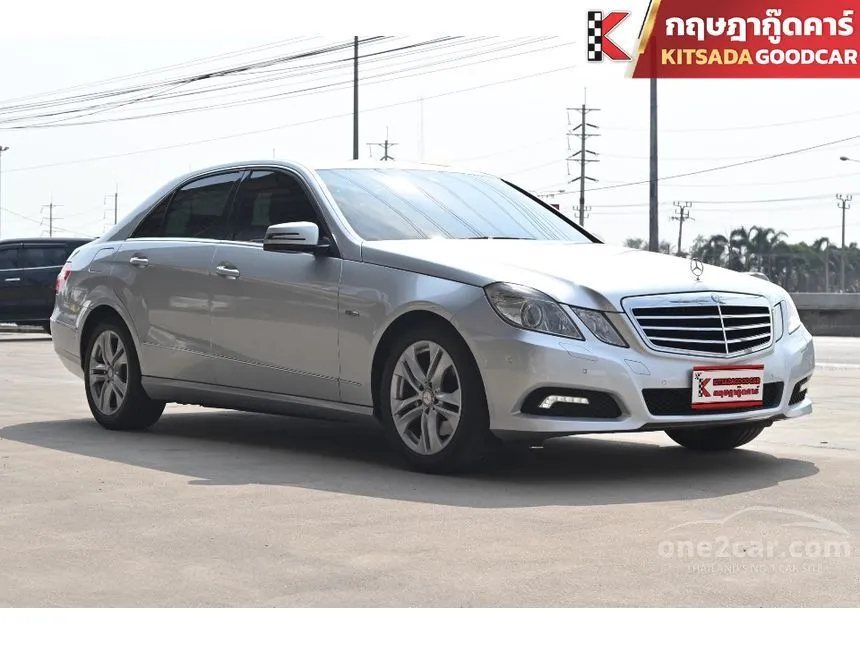 2010 Mercedes-Benz E250 CGI BlueEFFICIENCY Avantgarde Sedan