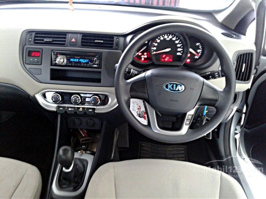 Jual Mobil Kia Rio 12 Ub 1 4 Di Jawa Barat Manual Hatchback Silver Rp 1 000 000 Mobil123 Com