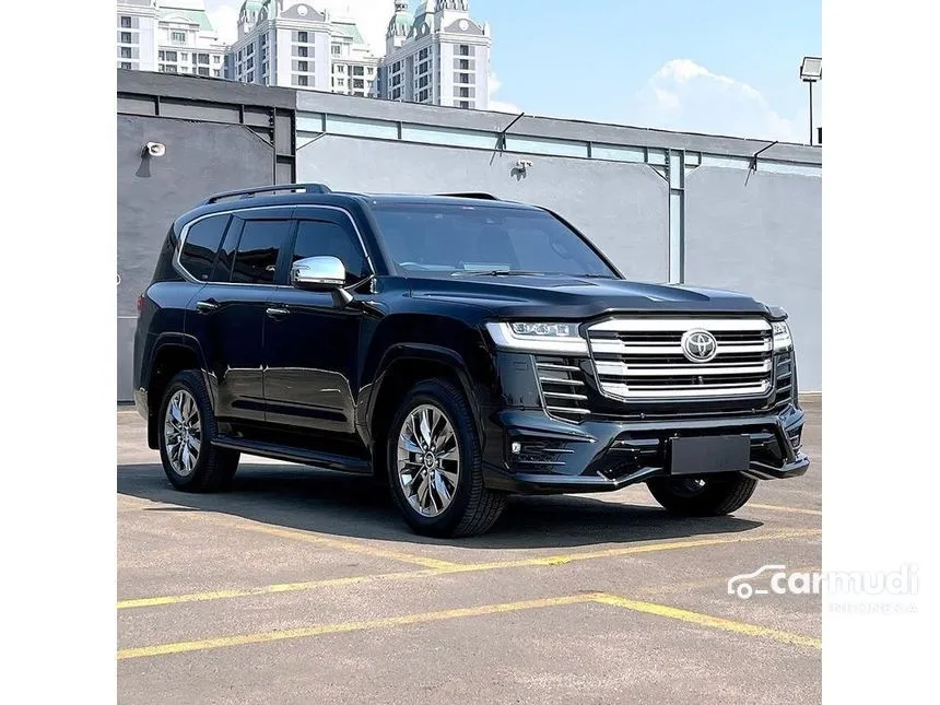 2025 Toyota Land Cruiser 300 VX-R 70th Anniversary SUV