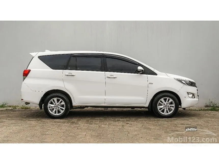 2020 Toyota Kijang Innova V MPV