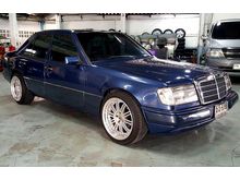 1991 Mercedes-Benz 230E 2.3 W124 Sedan AT