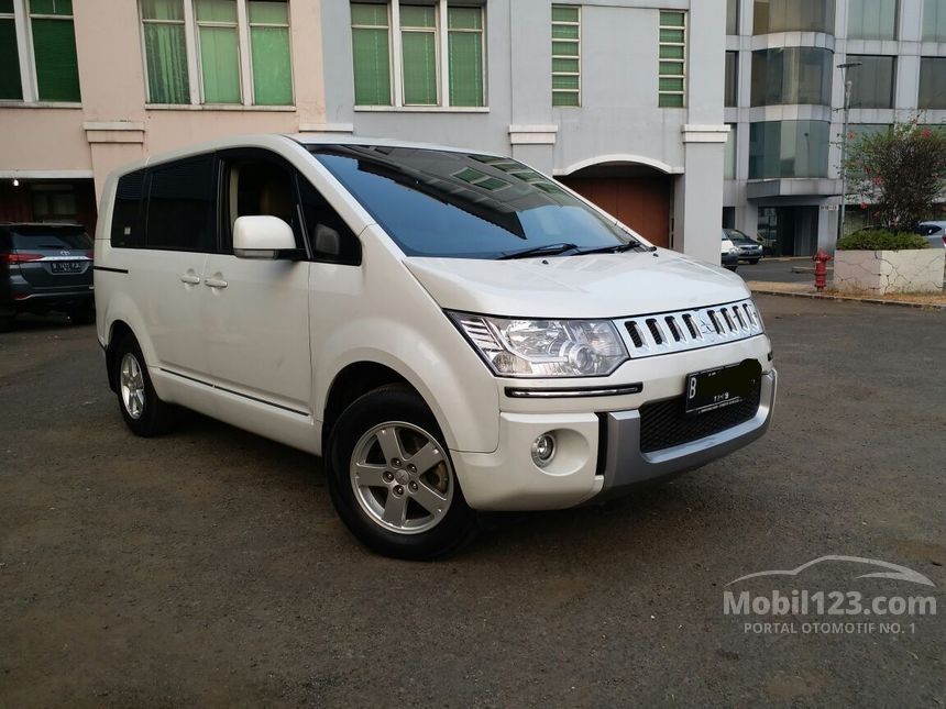 Mitsubishi delica 2014