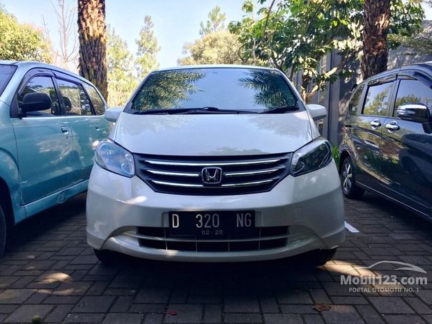  Honda Freed Mobil Bekas Baru dijual di Bandung Jawa 