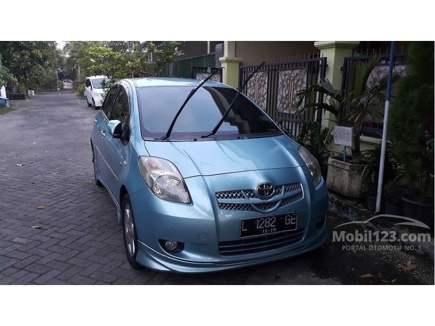 2006 Toyota Yaris S Limited Hatchback